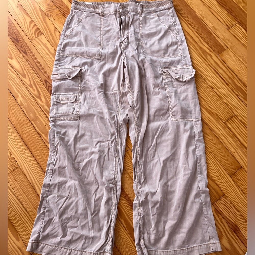 American Eagle Cargos, women’s 16